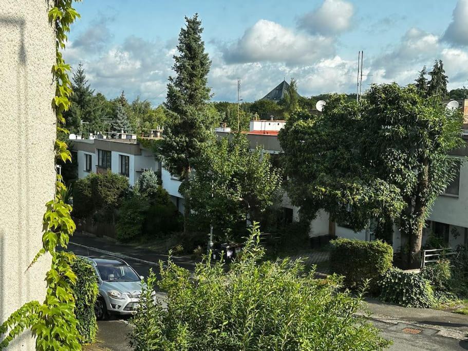 Byt V Rezidencni Ctvrti Prahy 6 Prag Exteriör bild